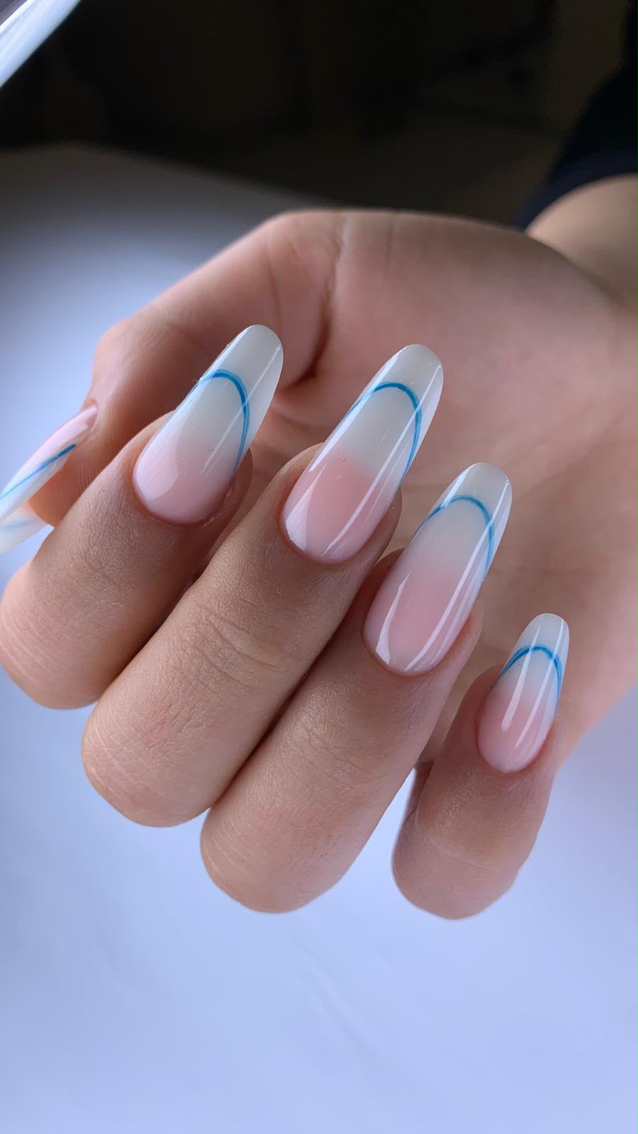 Studio S mavi çizgili french nail art